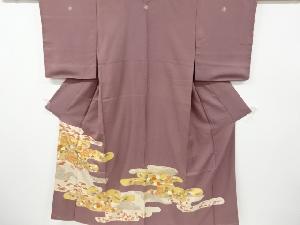 アンティーク　ヱ霞に菊・松模様刺繍五つ紋着物(比翼衿付き)